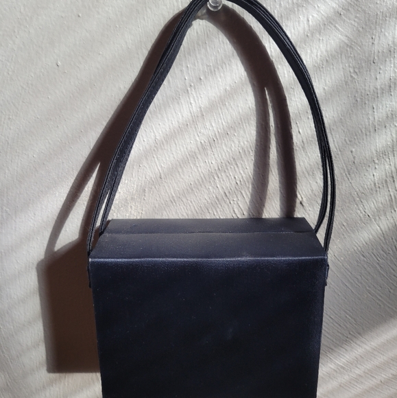 Cube Purse - Picture 2 of 5